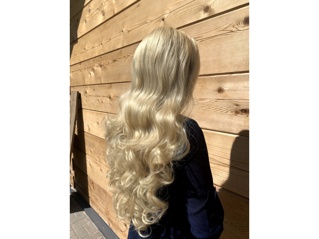 Dlouhá vlnitá blond paruka Chloe se síťkou 