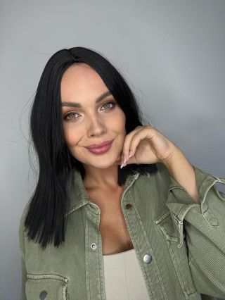 Havraní černá paruka Kelly krátká🤩🤩🤩 Tuto a dalši stylové paruky z naší nabídky objednáte prostřednictvím našeho...